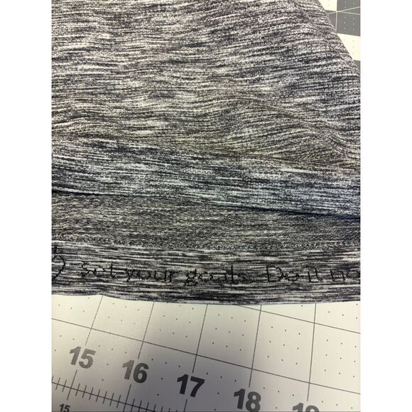 Lululemon Swiftly Tech Short Sleeve in Black and White Ombré Size 6 - Picture 6 of 7